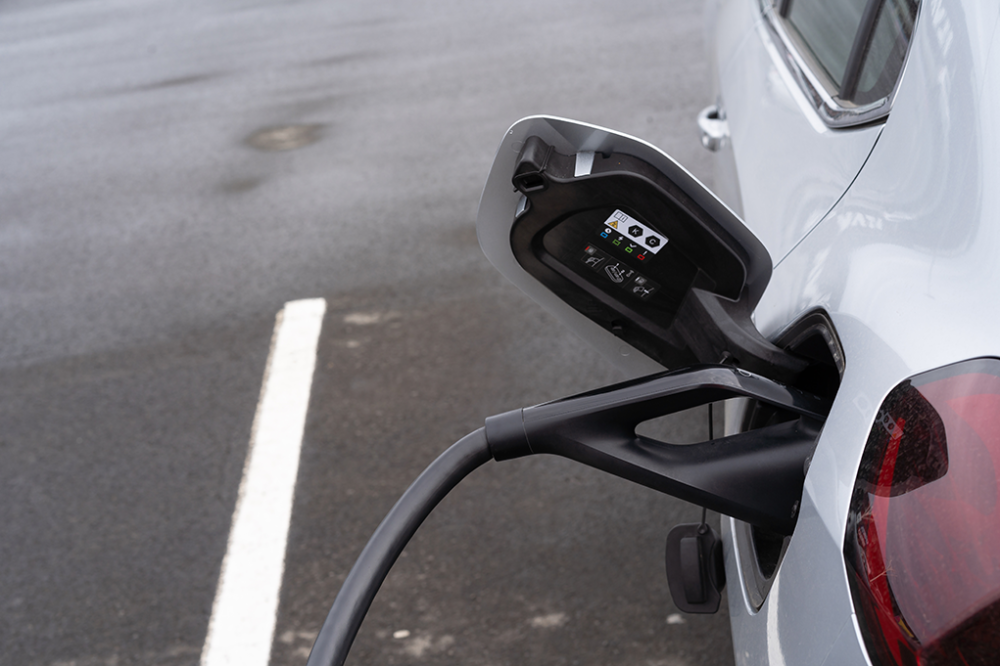 Installateur de bornes de recharge électriques près de Montluel